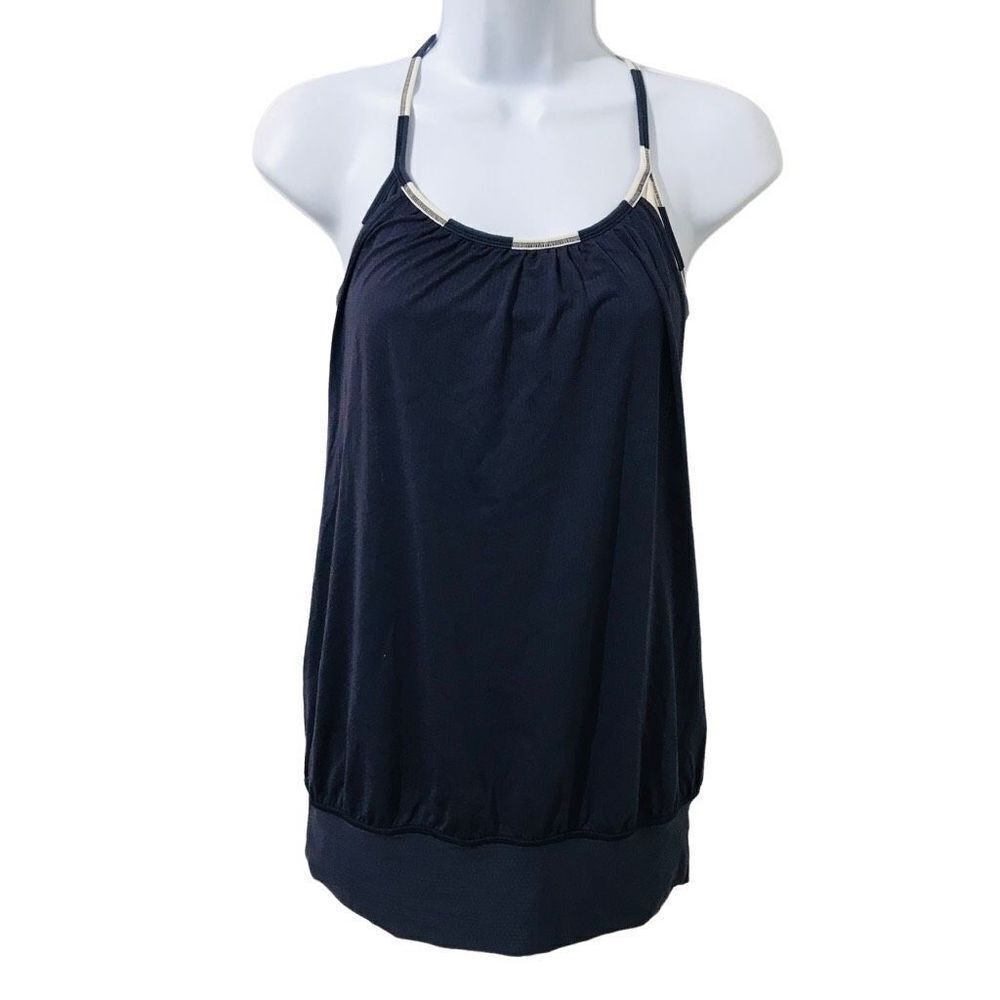 Lululemon sports bra top with pull over size 4     A199
